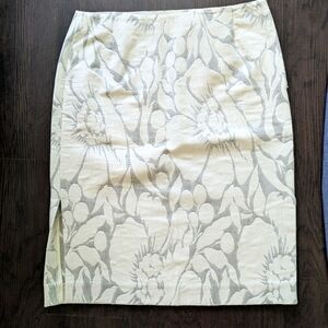 J Crew Cream Pencil Skirt sz 6